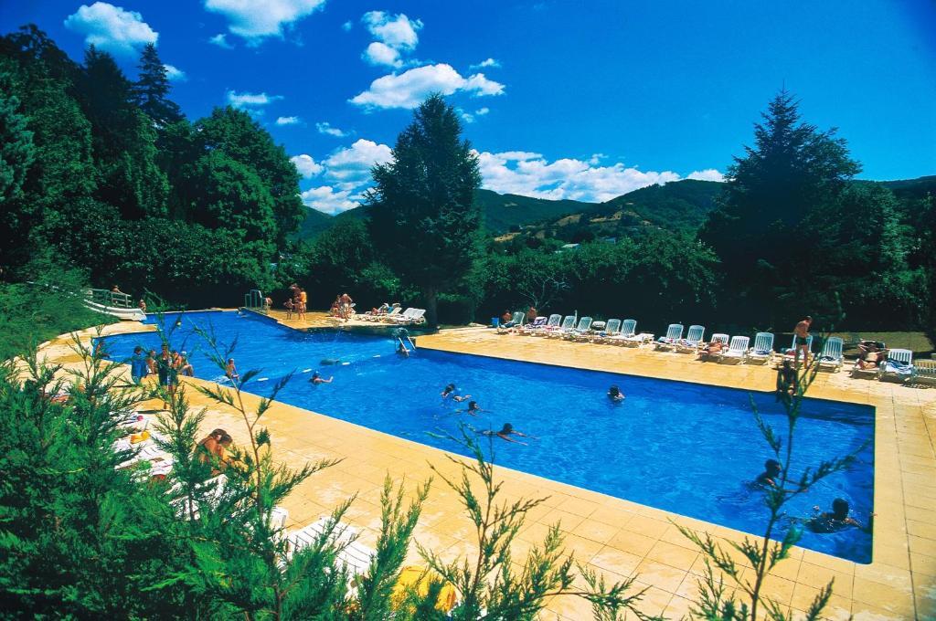 Camping Paradis Marmotel Saint-Geniez-dʼOlt Екстериор снимка