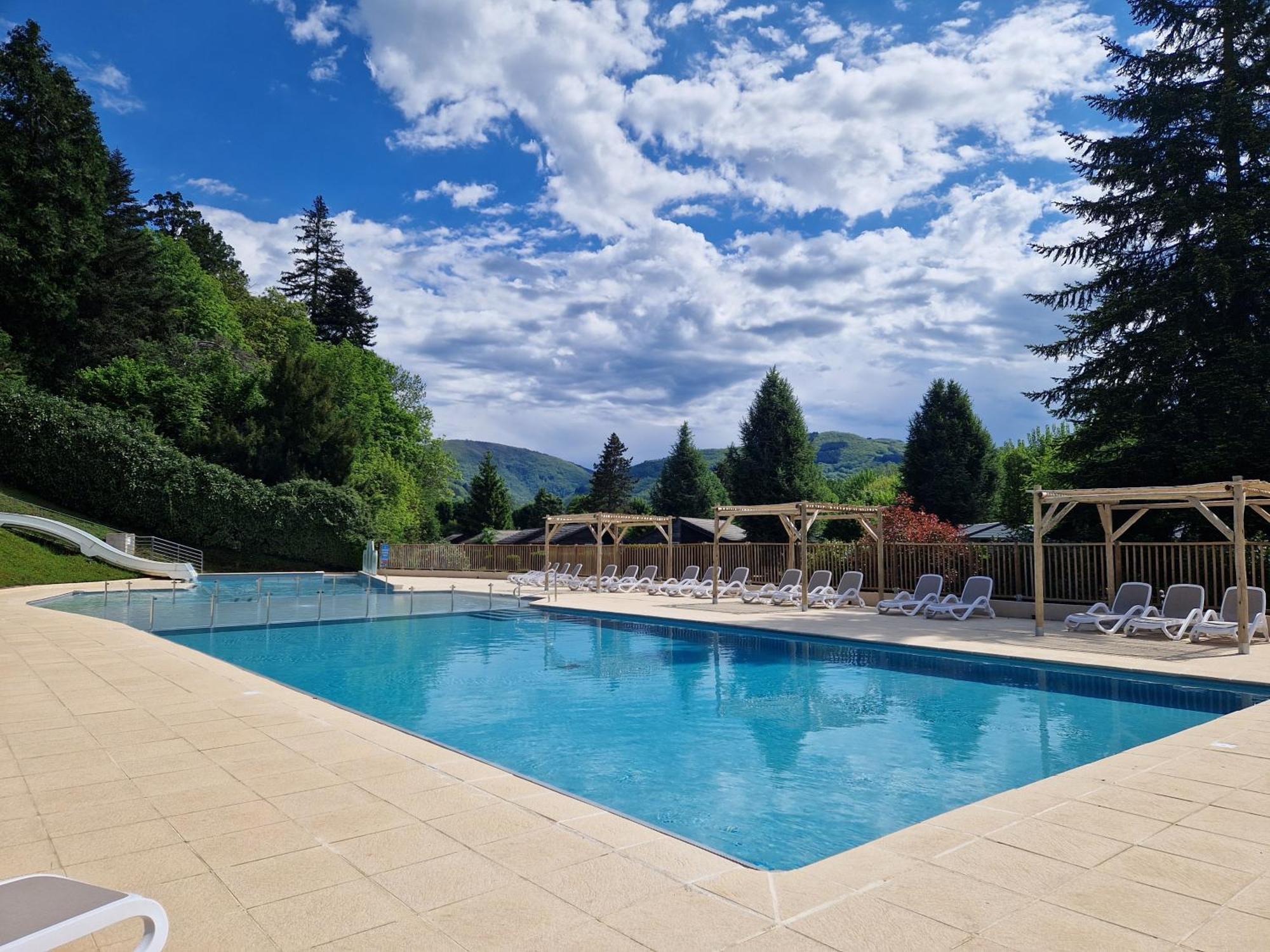 Camping Paradis Marmotel Saint-Geniez-dʼOlt Екстериор снимка