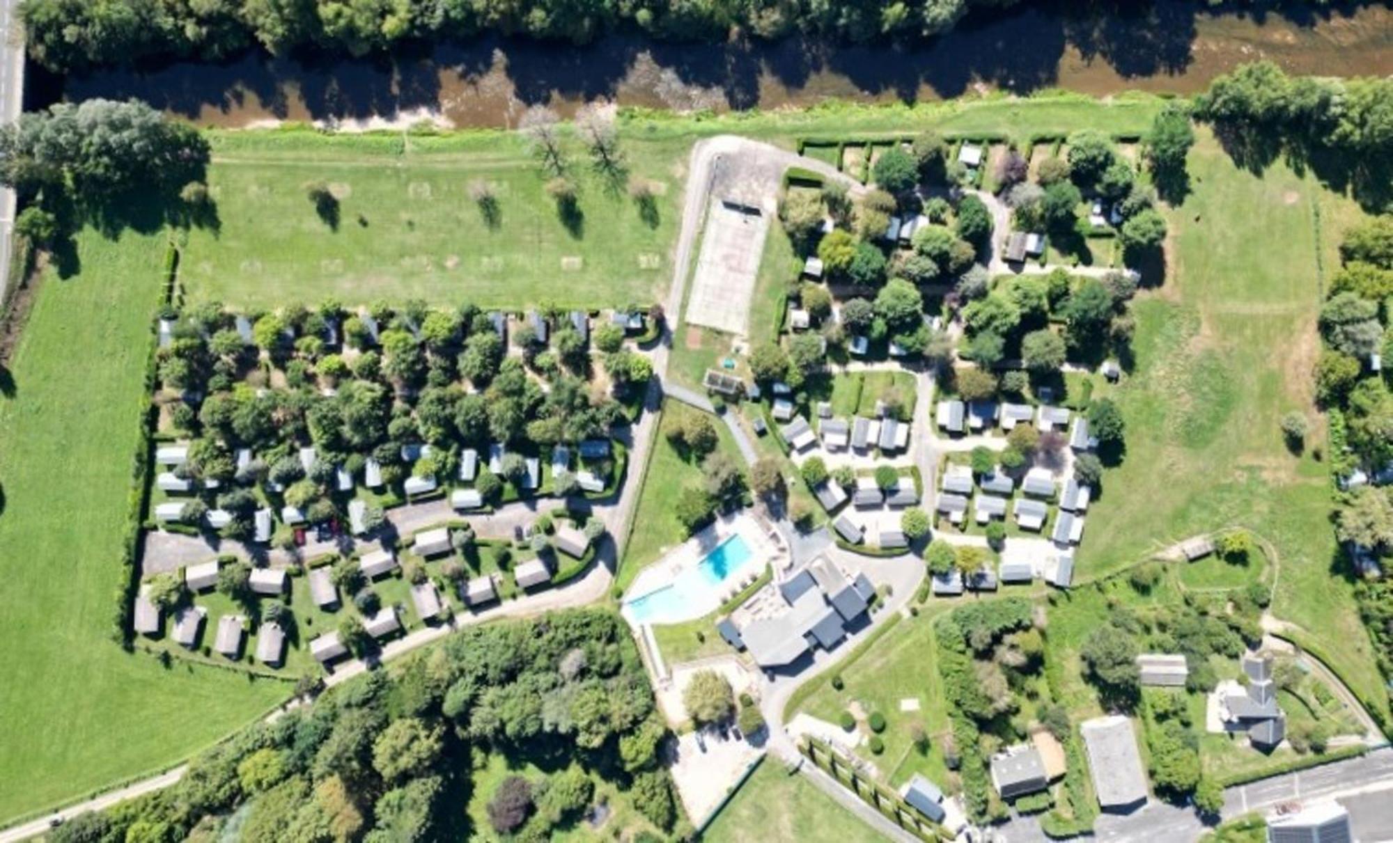 Camping Paradis Marmotel Saint-Geniez-dʼOlt Екстериор снимка