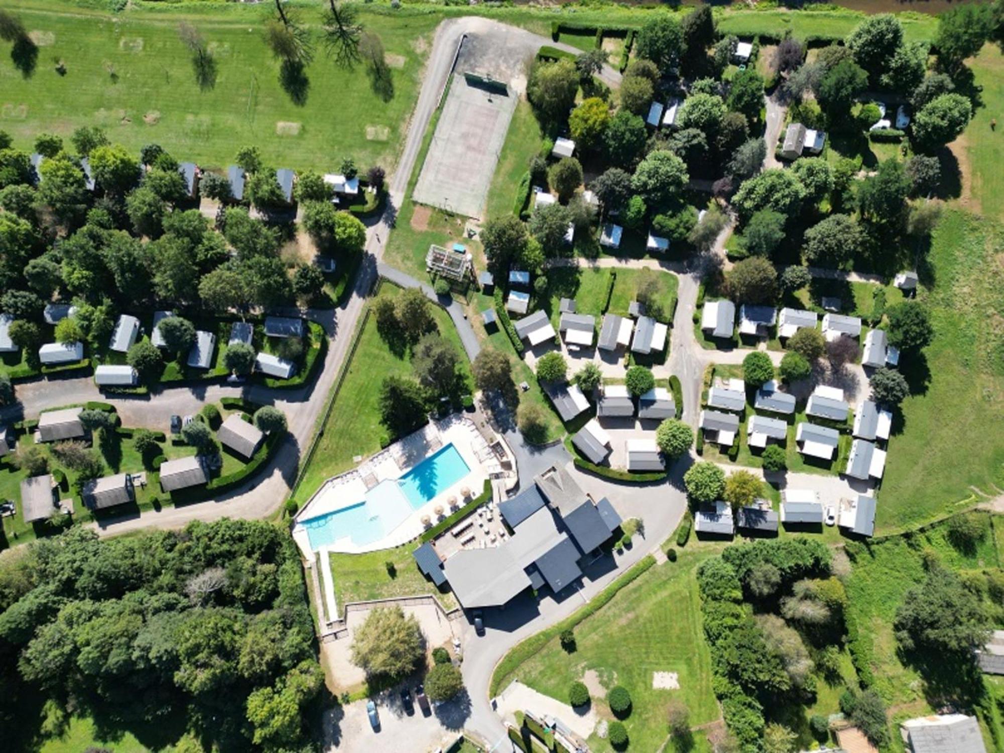 Camping Paradis Marmotel Saint-Geniez-dʼOlt Екстериор снимка